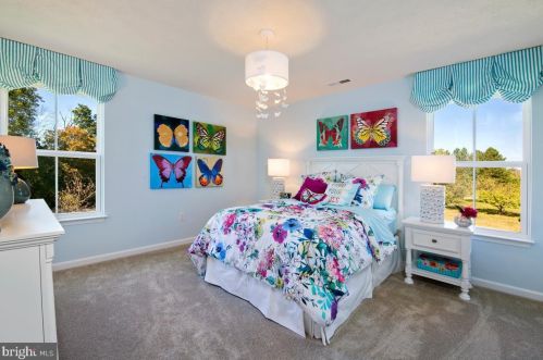 48 Winifred Dr, Hanover PA  17331-9714 exterior