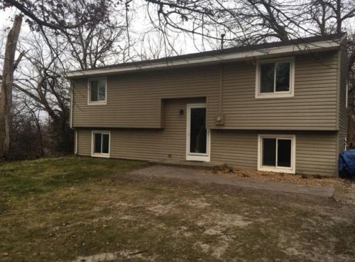 15401 Hill Dr, Louisville, NE 68037-2805