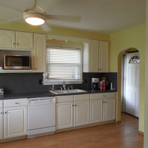 107 Kenneth Ave, New Castle, PA 16105-2028
