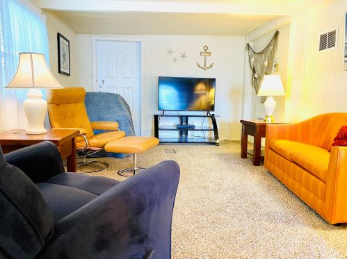 4104 Sandpine Cir, Boynton Beach FL  33436-2660 exterior