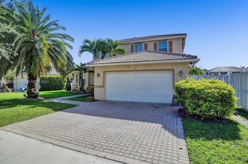 3441 144th Ave, Hollywood, FL 33027-4703