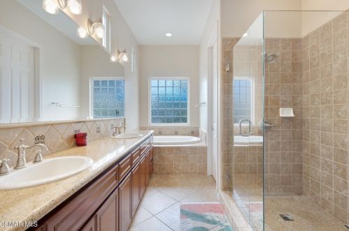 80752 Via Puerta Azul, La Quinta CA  92253-7777 exterior