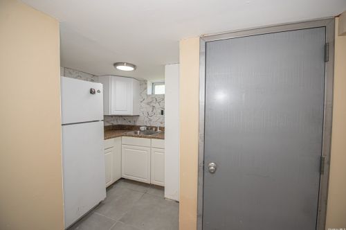 48 Deer St, Wheatley Heights NY  11798-3302 exterior