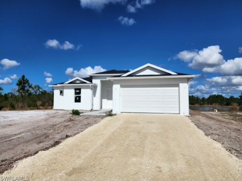 3529 56th Ave, Naples, FL 34120-7468