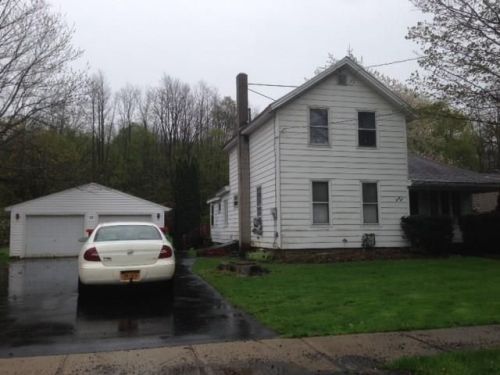 35 Pearl St, Forestville, NY 14062-9514