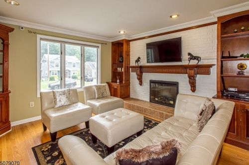 1902 Grandview Ave, Westfield NJ  07090-1729 exterior
