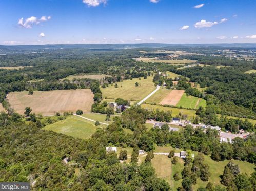 1165 Bullfrog Rd, Charnita, PA 17320-9129