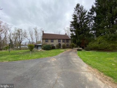 753 Gordon Dr, Yardley, PA 19067-3805