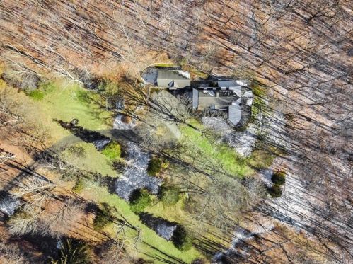 33 Pepper Hill Rd, Whaley Lake, NY 12531-5400