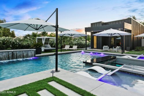 10019 57th St, Scottsdale AZ  85253-1137 exterior