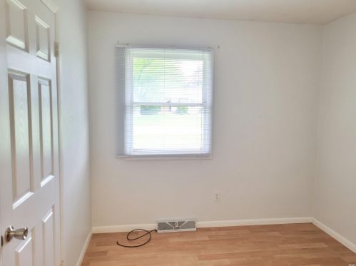 52075 Del Rue Dr, Elkhart IN  46514-9396 exterior