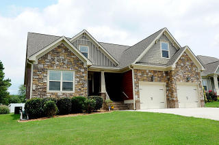 8253 Robertsview Dr, College Dale, TN 37363-4948