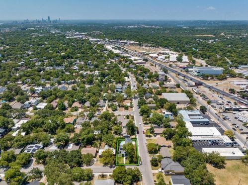 2019 Brentwood St, Austin TX  78752-4105 exterior