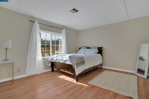 616 Bounty Dr, West Pittsburg CA  94565-2962 exterior