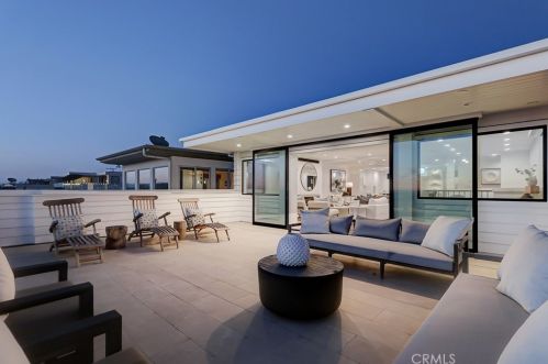 413 Bayview Dr, Manhattan Beach CA  90266-5717 exterior