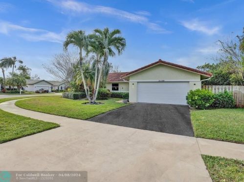 21199 Escondido Way, Boca Raton FL  33433-2507 exterior