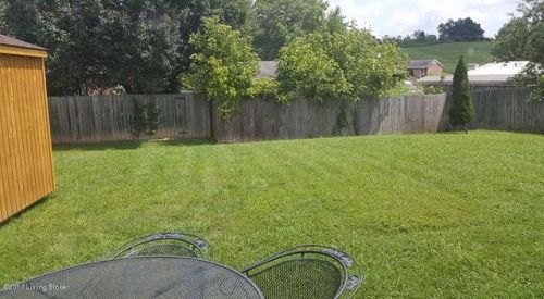 211 Sycamore Cir, Carrollton, KY 41008-9631