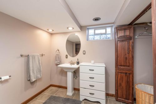 6845 James Ave, Minneapolis MN 55423-2146 exterior