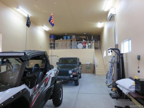 2521 Nez Perce Rd, Bullhead City, AZ 86426-7050
