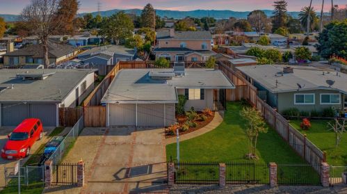 2620 Fordham St, Palo Alto, CA 94303-1206