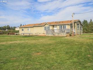 34106 Lacomb Rd, Lebanon, OR 97355-9186