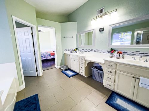 13570 Quartz Way, Lathrop CA  95330-9196 exterior