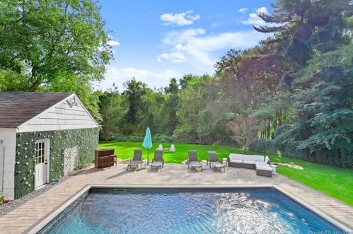 607 Hill Rd, Stamford, CT 06902-1412