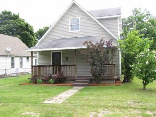 8 Prettyman St, Bass Lake, IN 46534-1237