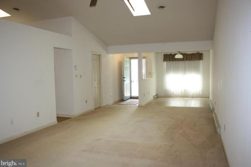 35 Abbey Ct, Carlisle, PA 17015-4370