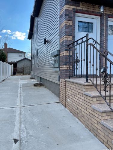 259-28 148th Dr, Jamaica, NY 11422-3292