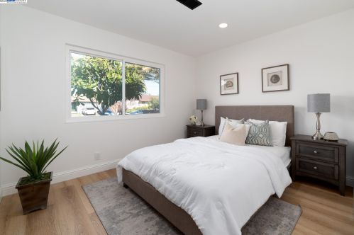 2709 Shamrock Dr, Richmond CA  94806-1524 exterior
