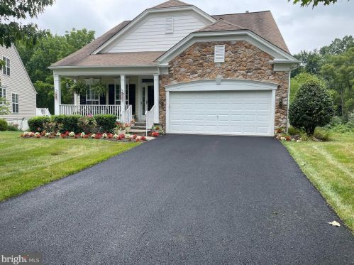 127 Lantana Dr, Kennett Sq, PA 19348-1568