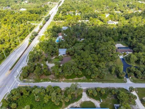 1925 Golden Gate Blvd, Naples, FL 34120-3652