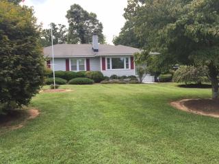 1880 Crutchfield Rd, Reidsville, NC 27320-8946