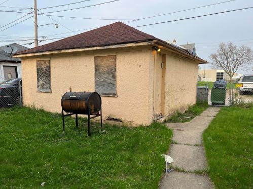 3714 36th St, Milwaukee WI  53216-3004 exterior