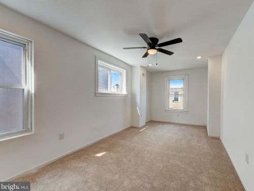 6447 Chew Ave, Philadelphia PA  19119-2037 exterior