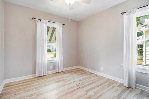 510 12 St, Mishawaka IN 46544-5411 exterior