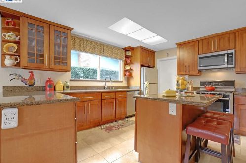 1220 Hillcrest Ave, Livermore CA  94550-4923 exterior