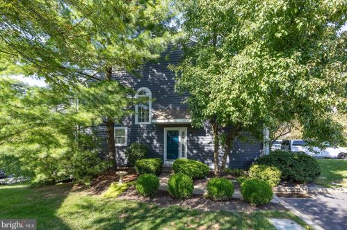 112 Whistling Swan Ln, Downingtown, PA 19335-4553