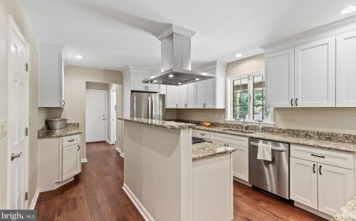 786 Arbor Dr, Red Lion PA  17356-8611 exterior