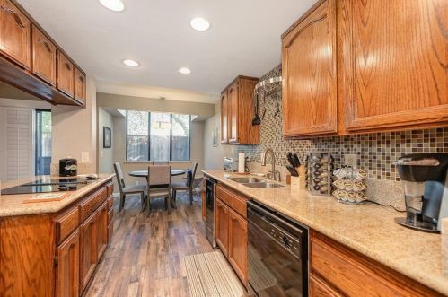 5457 Ventana Pl, Citrus Heights, CA 95610-7944