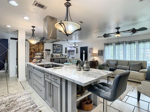 2425 Franklin Dr, Kissimmee FL 34744-2725 exterior