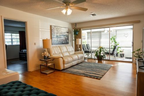 116 Lakes End Dr, Fort Pierce, FL 34950-6712