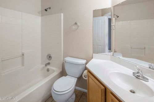 18801 8th Pl, Phoenix AZ 85042-4304 exterior