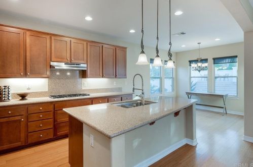 1694 Crossroads St, Chula Vista CA 91915-2431 exterior