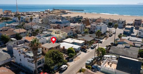 128 Camarillo Ave, Oxnard CA  93035-4605 exterior