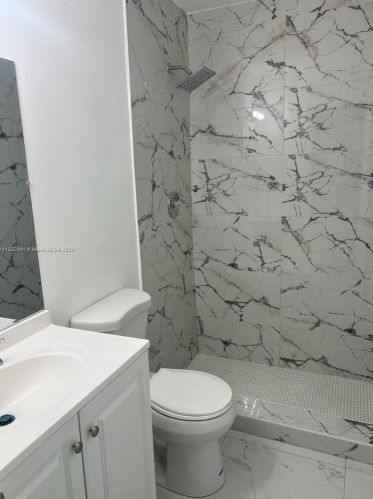 39 Hamlin Ct, Lehigh Acres FL  33936-7235 exterior