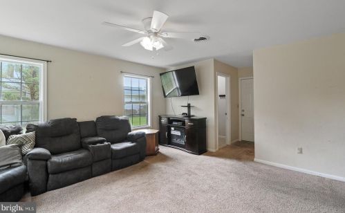 1211 Woodrow Ct, Dover DE  19904-2697 exterior