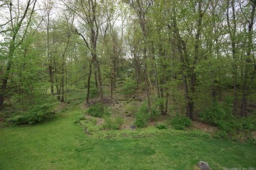 61 Carriage Dr, Waterbury CT  06708-3309 exterior