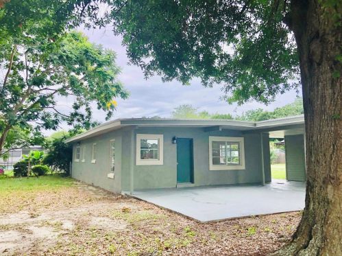 1645 Avenue C, Winter Haven FL  33881-4432 exterior